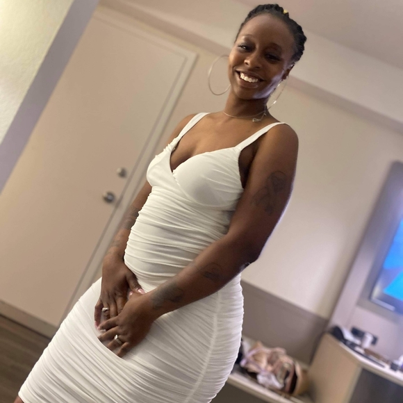 Meet your Posher, Dannell - Picture 1 of 1